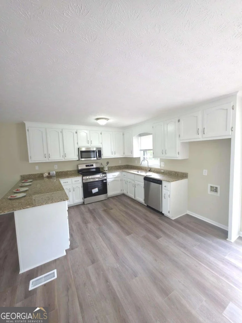 Photo of 177 Helen Drive NW