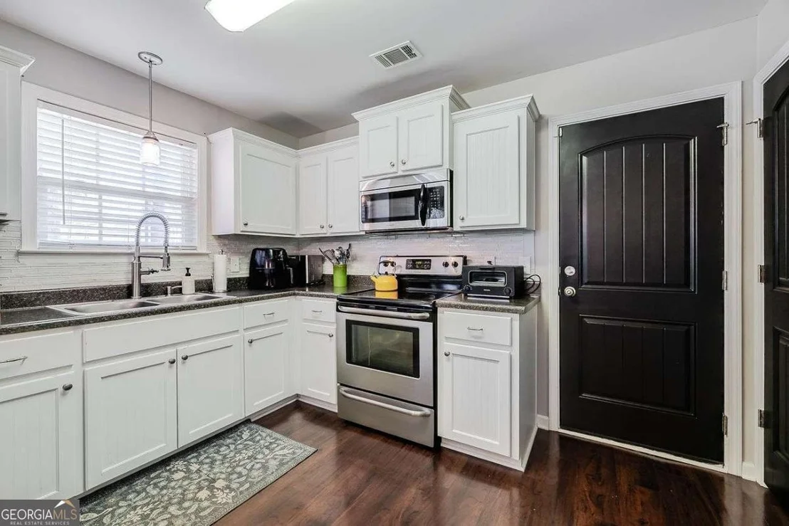 Photo of 104 Southbrook Drive