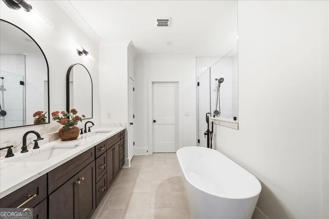 Photo of 5290 Grant Road