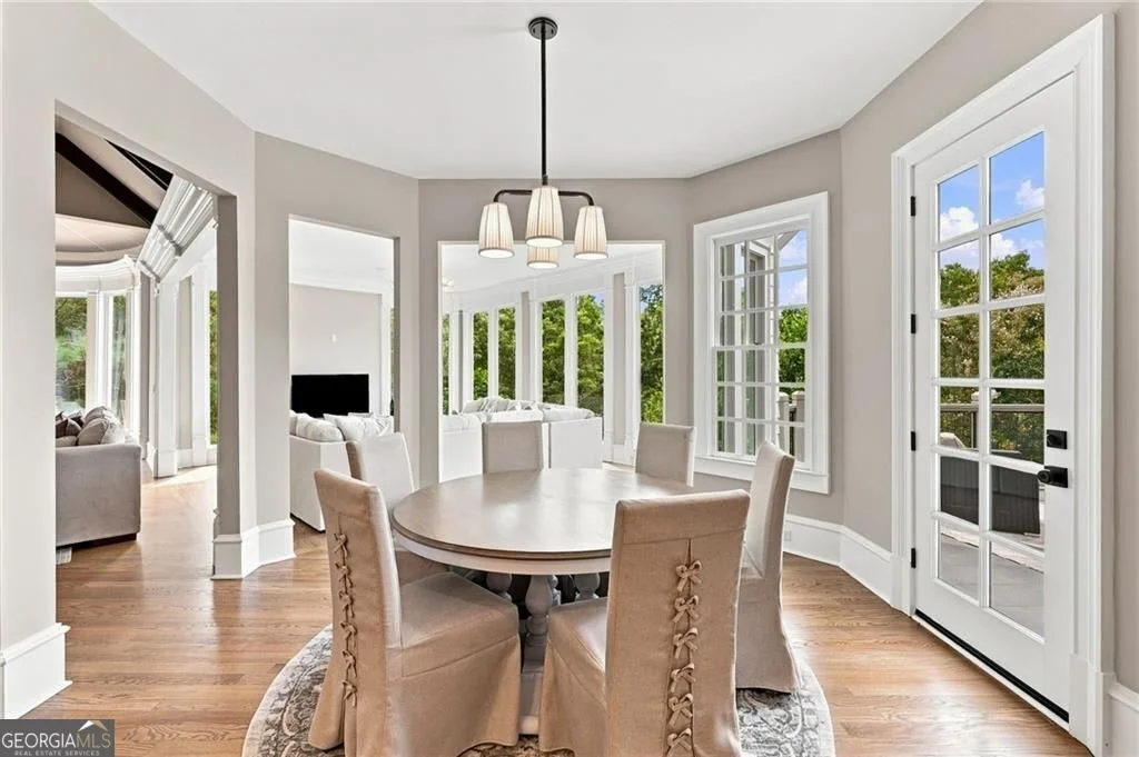Photo of 6756 Hedge Row Lane