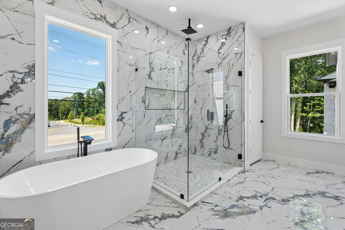 Photo of 1035 Auburn Road