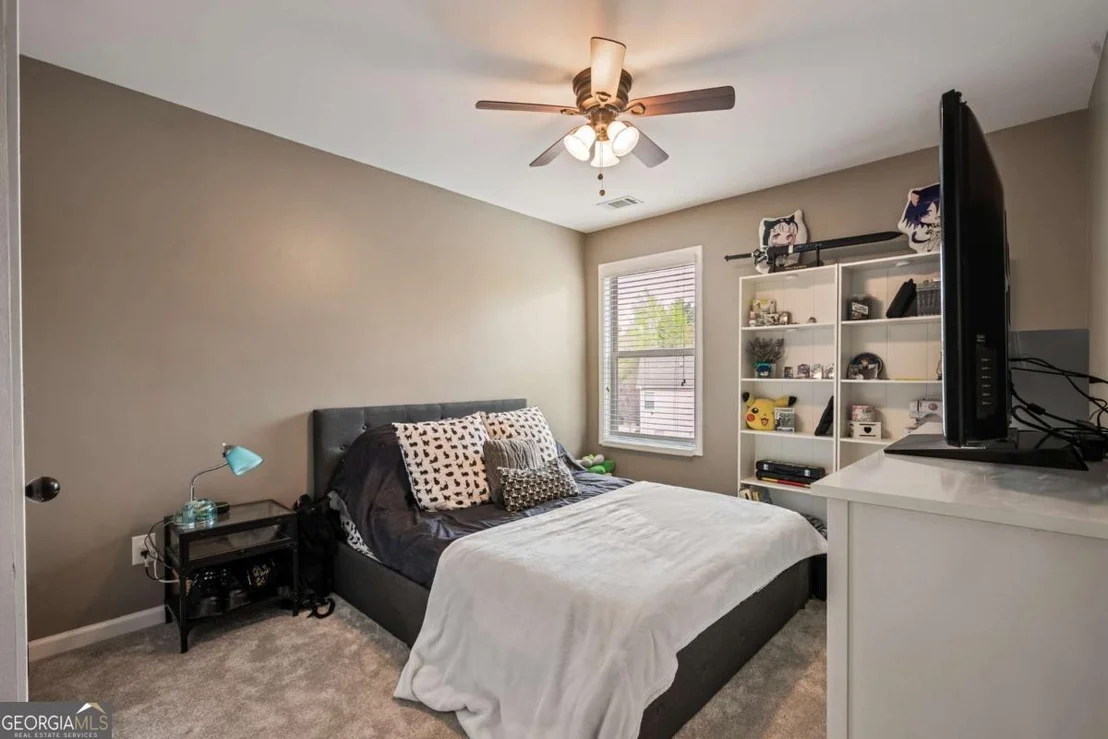 Photo of 555 Evergreen Way