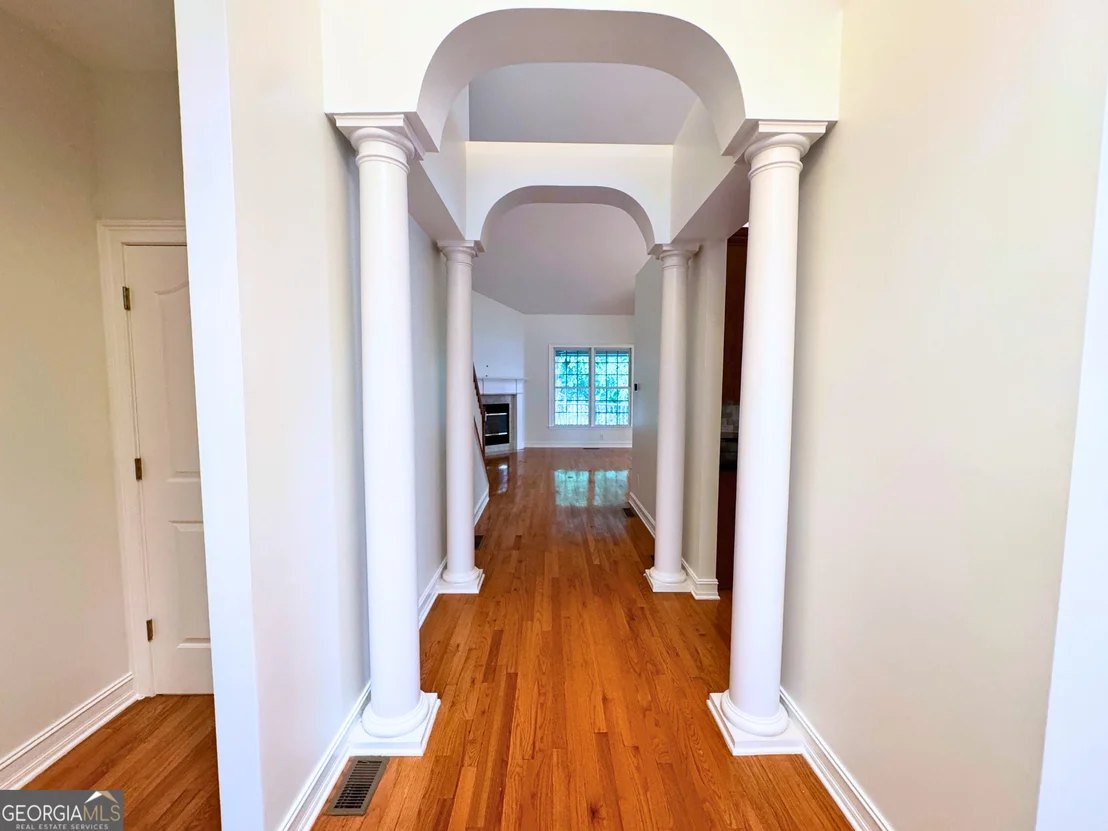 Photo of 817 Chalet Hills