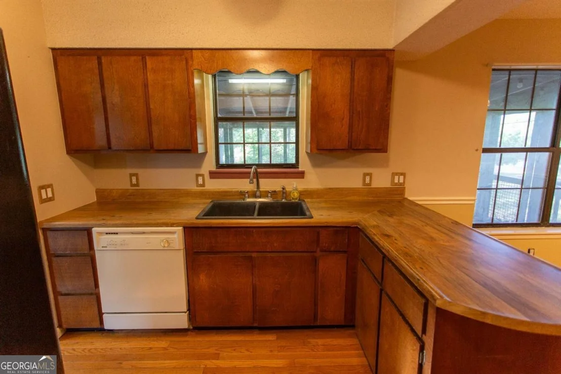 Photo of 528 Gardner Road