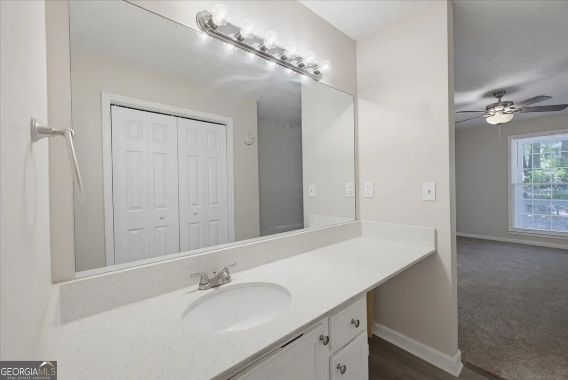 Photo of 440 Cowan Road