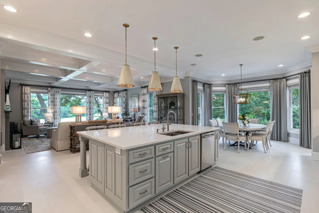 Photo of 711 Bluff Road