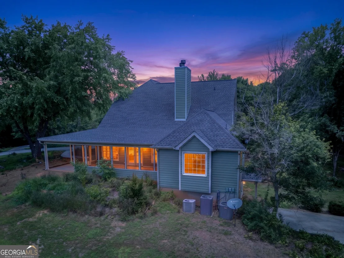Photo of 1070 Cannon Bridge Road