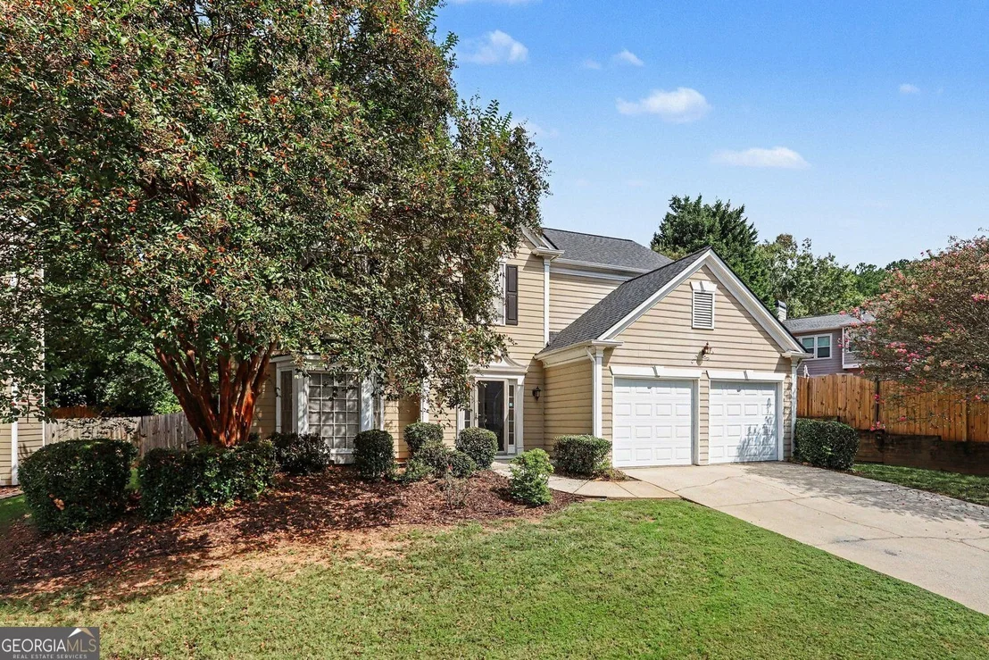Photo of 3725 Longlake Drive