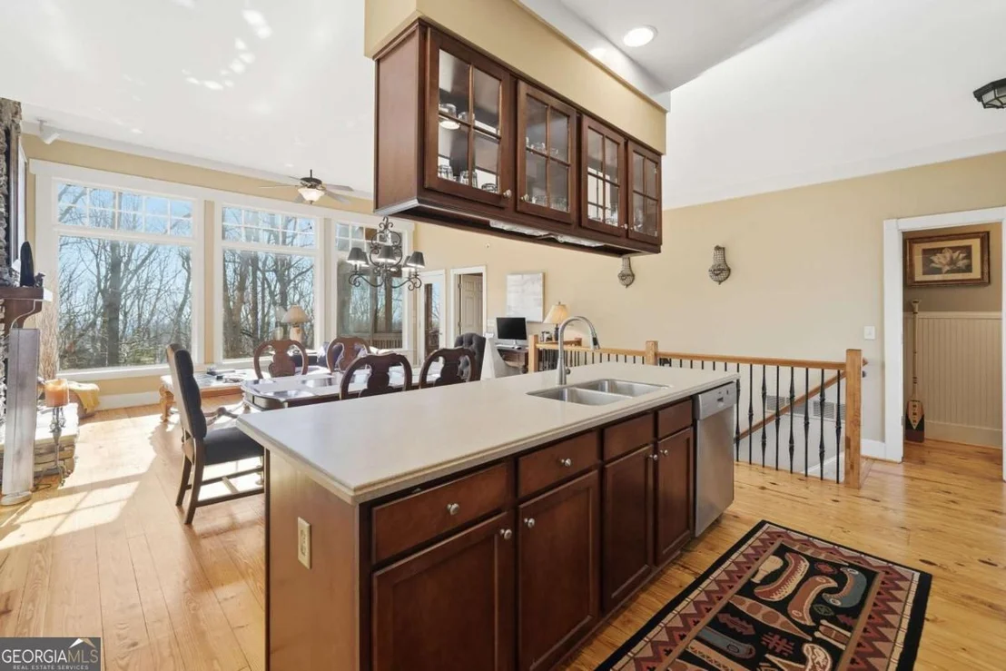 Photo of 425 Sanderlin Mountain Drive