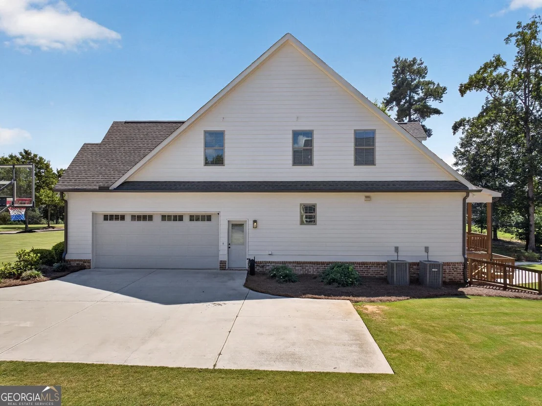 Photo of 417 Fox Valley Drive