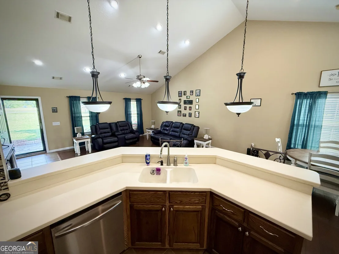 Photo of 2402 Zoar Road