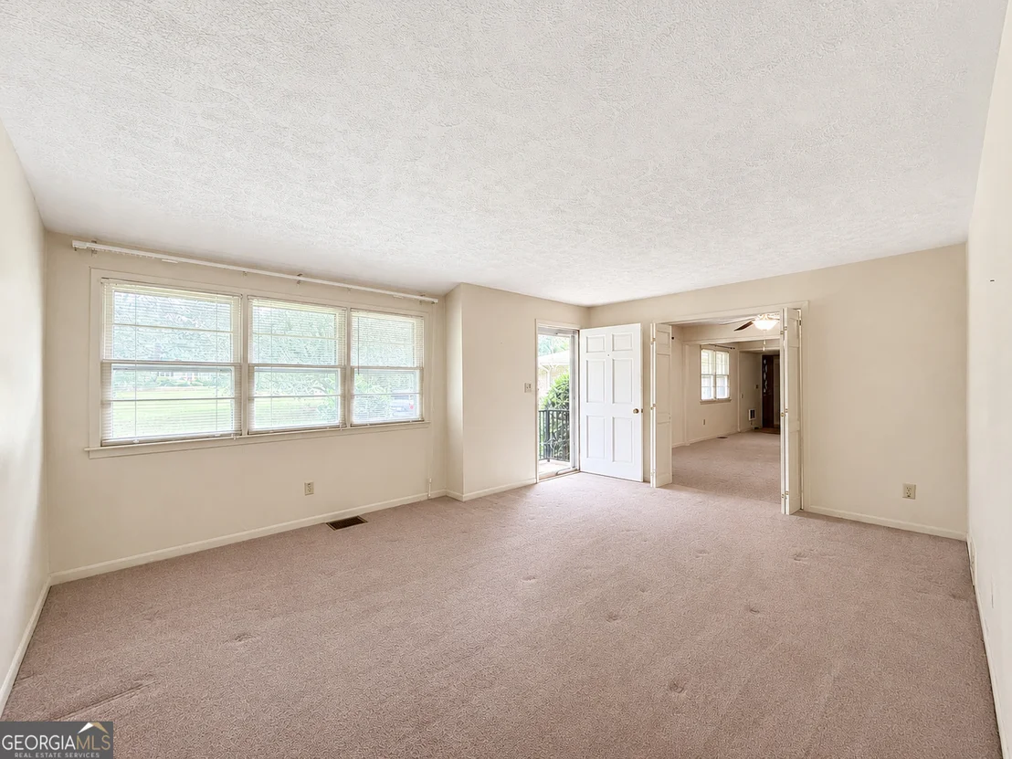 Photo of 345 Elliott Road