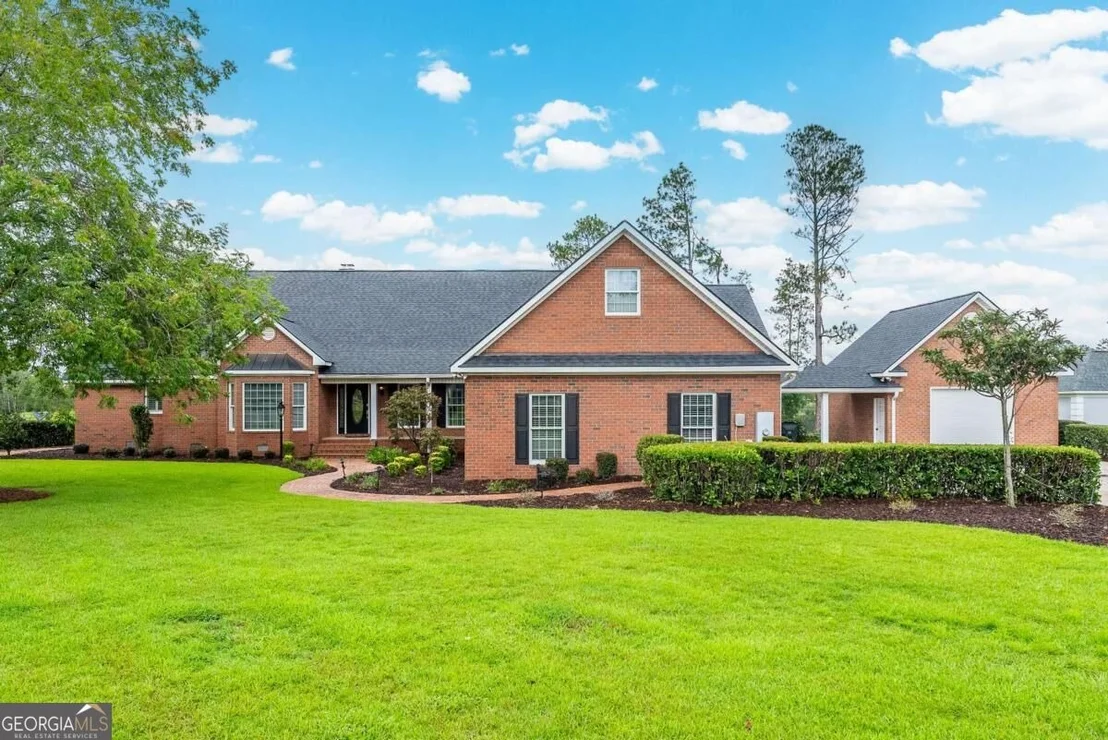 Photo of 161 Greentree Drive