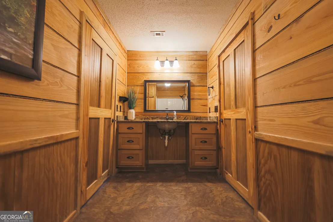 Photo of 3733 Oak Hill Road