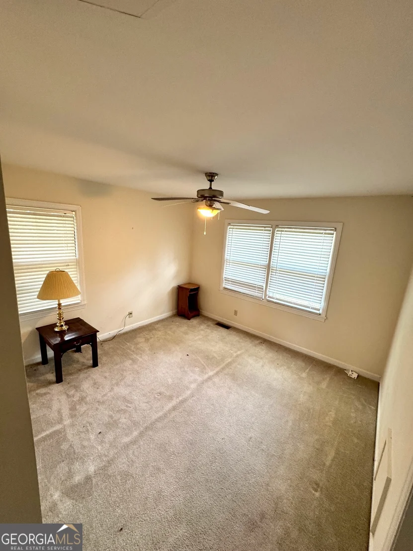 Photo of 17 Deforest Avenue