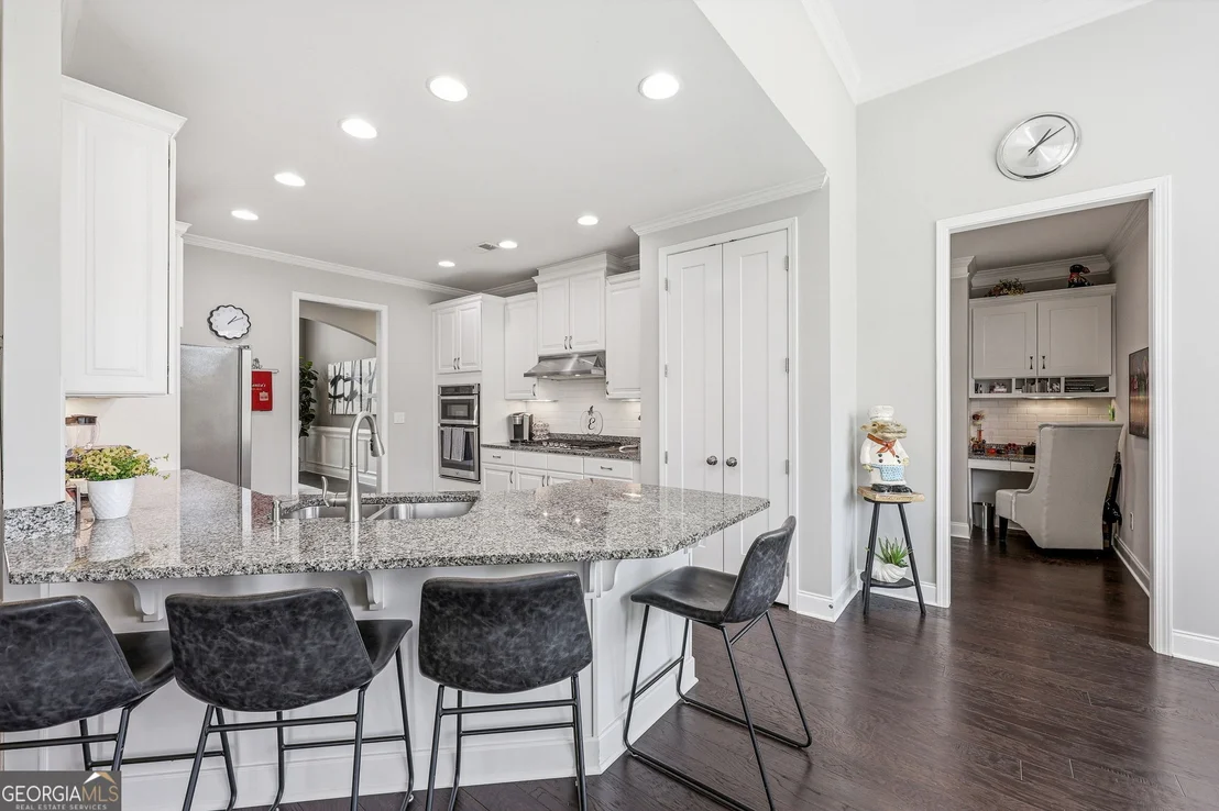 Photo of 6325 Cedar Springs Lane
