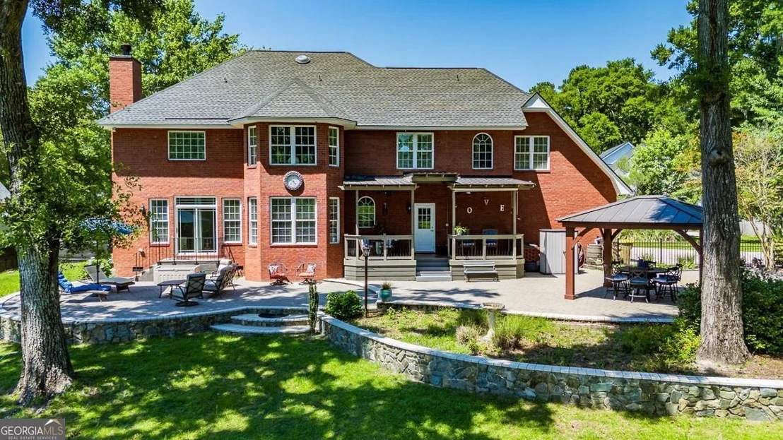 Photo of 152 Cambridge Drive