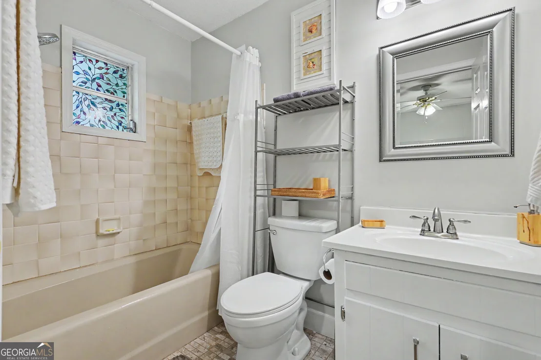 Photo of 5637 Murray Cove Road