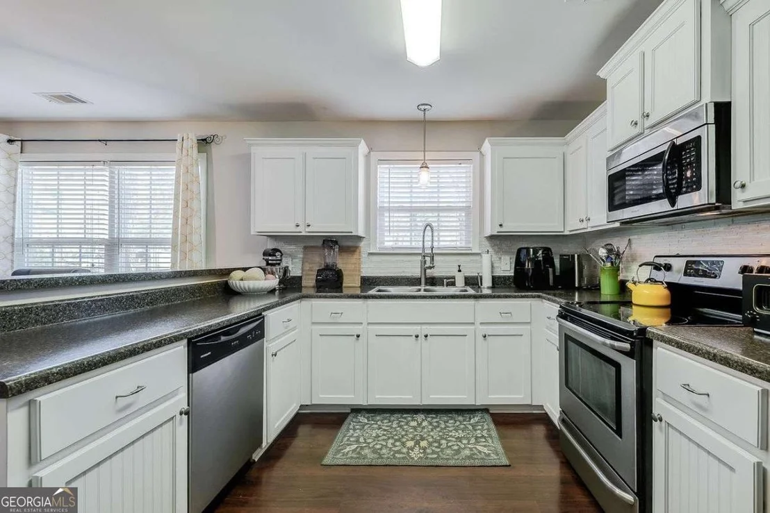Photo of 104 Southbrook Drive