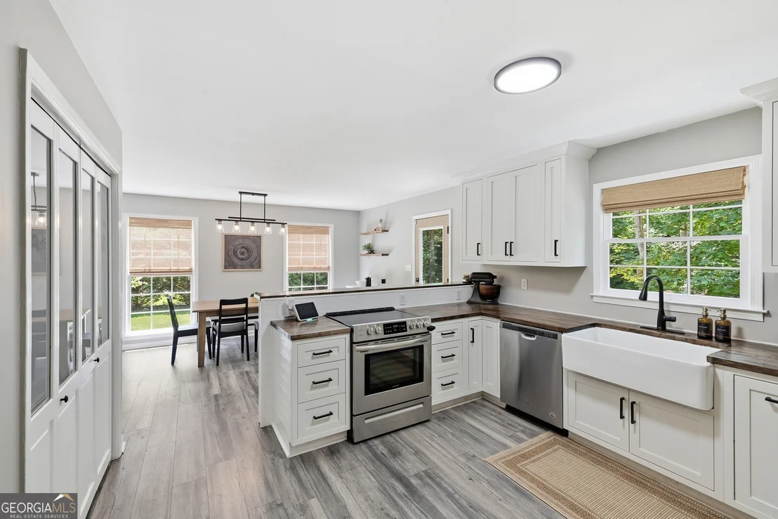 Photo of 579 Wesley Circle