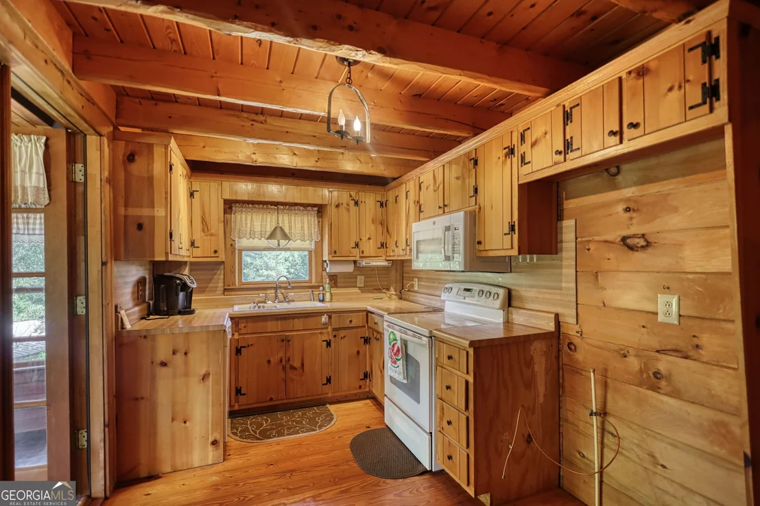 Photo of 2665 Macedonia Road