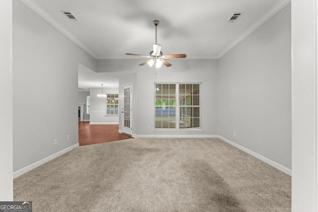 Photo of 270 Sassafras Lane