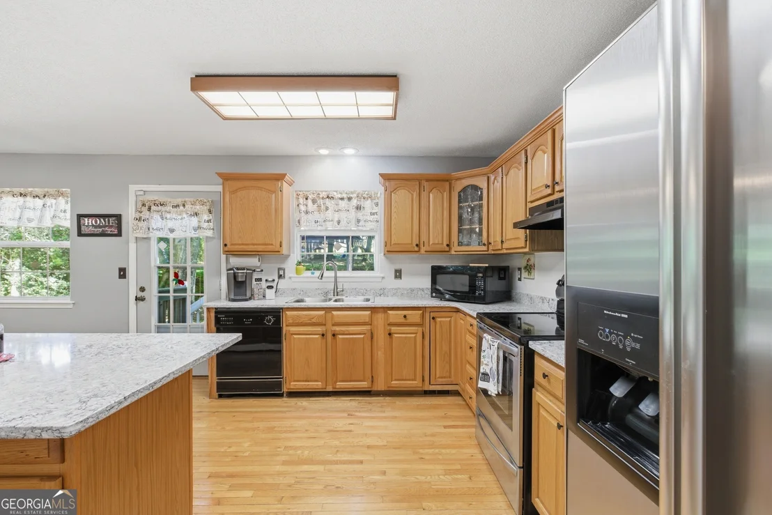 Photo of 325 Springwood Drive