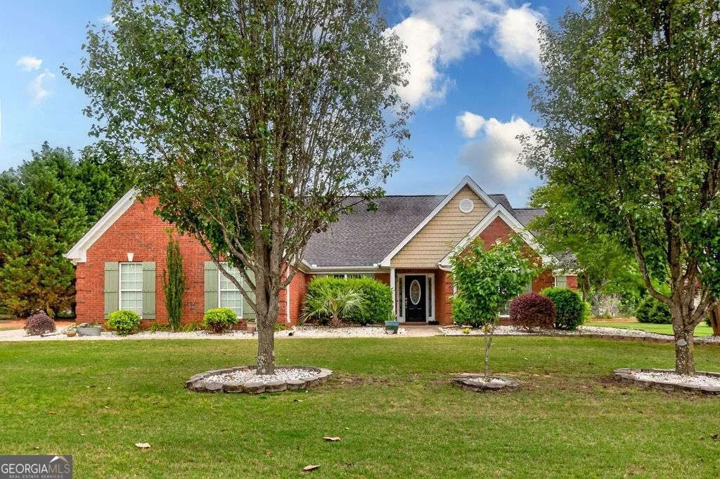Photo of 1040 Sapphire Trail