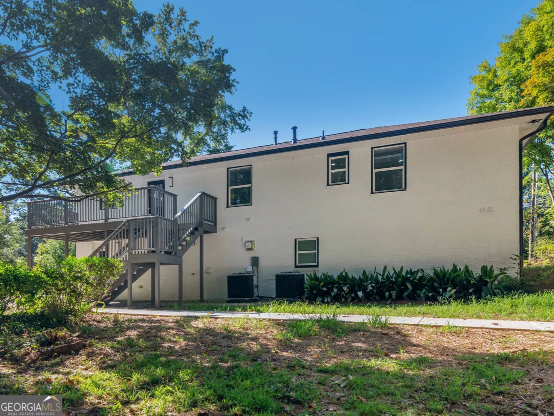 Photo of 984 Morrow Road
