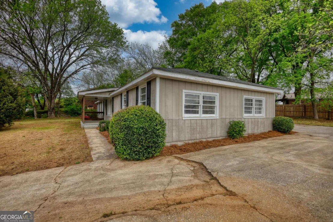 Photo of 180 Capitol Avenue