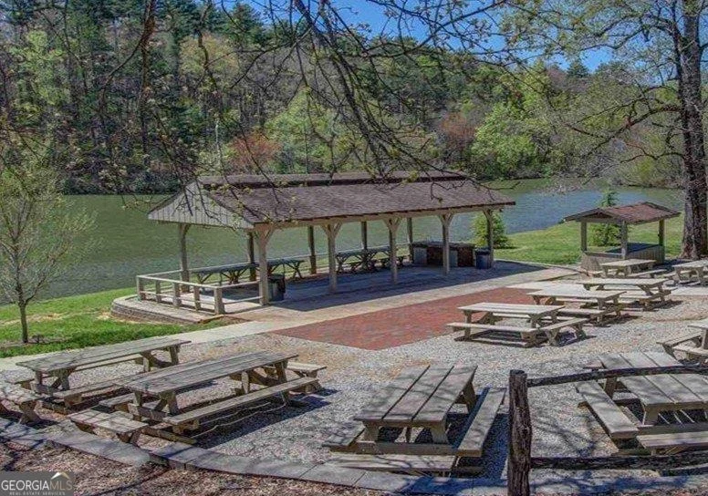 Photo of 6X Laurelwood