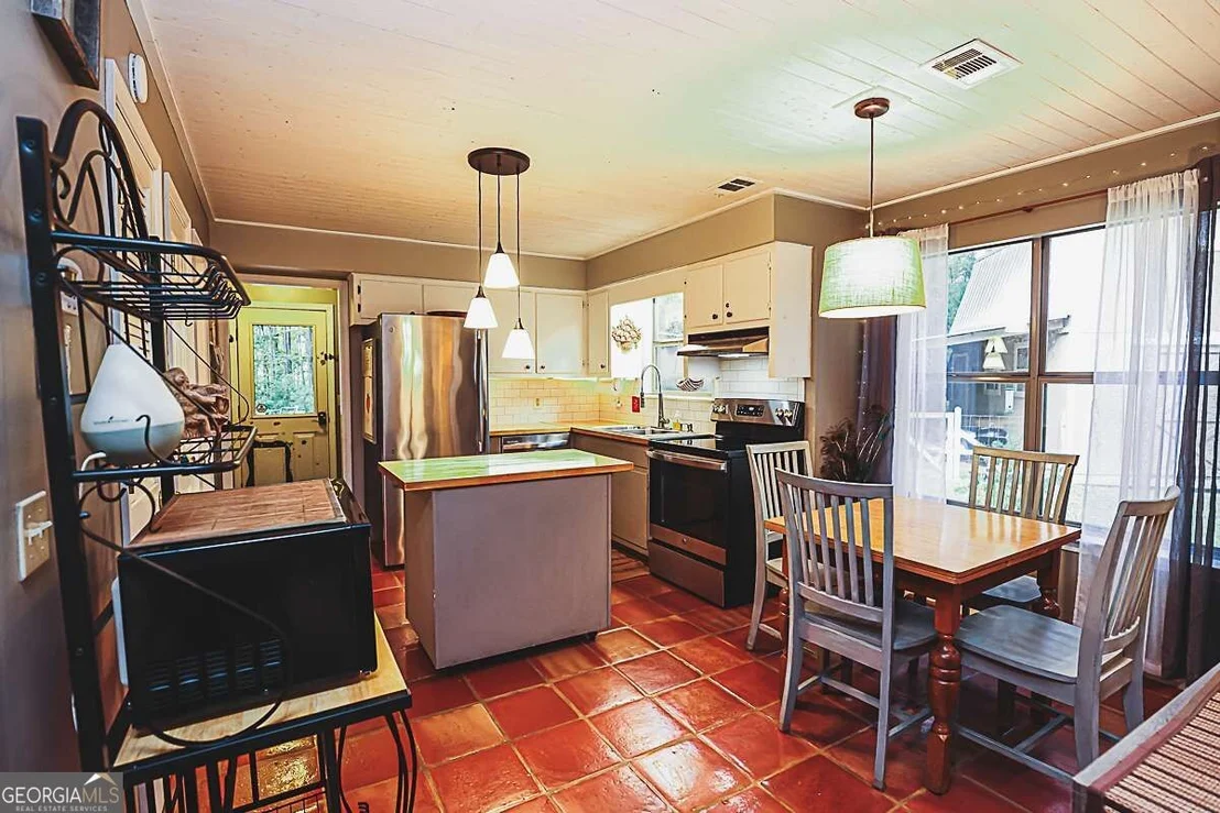 Photo of 401 Noel C Conaway Road