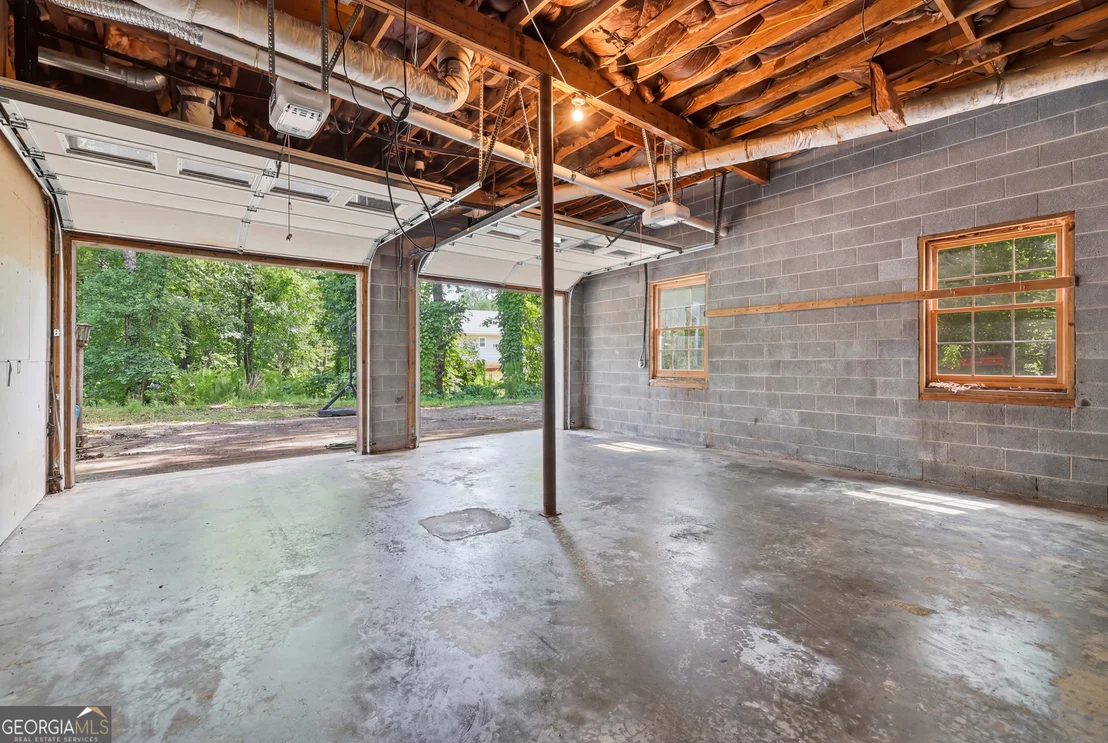 Photo of 1042 Lakeland Drive