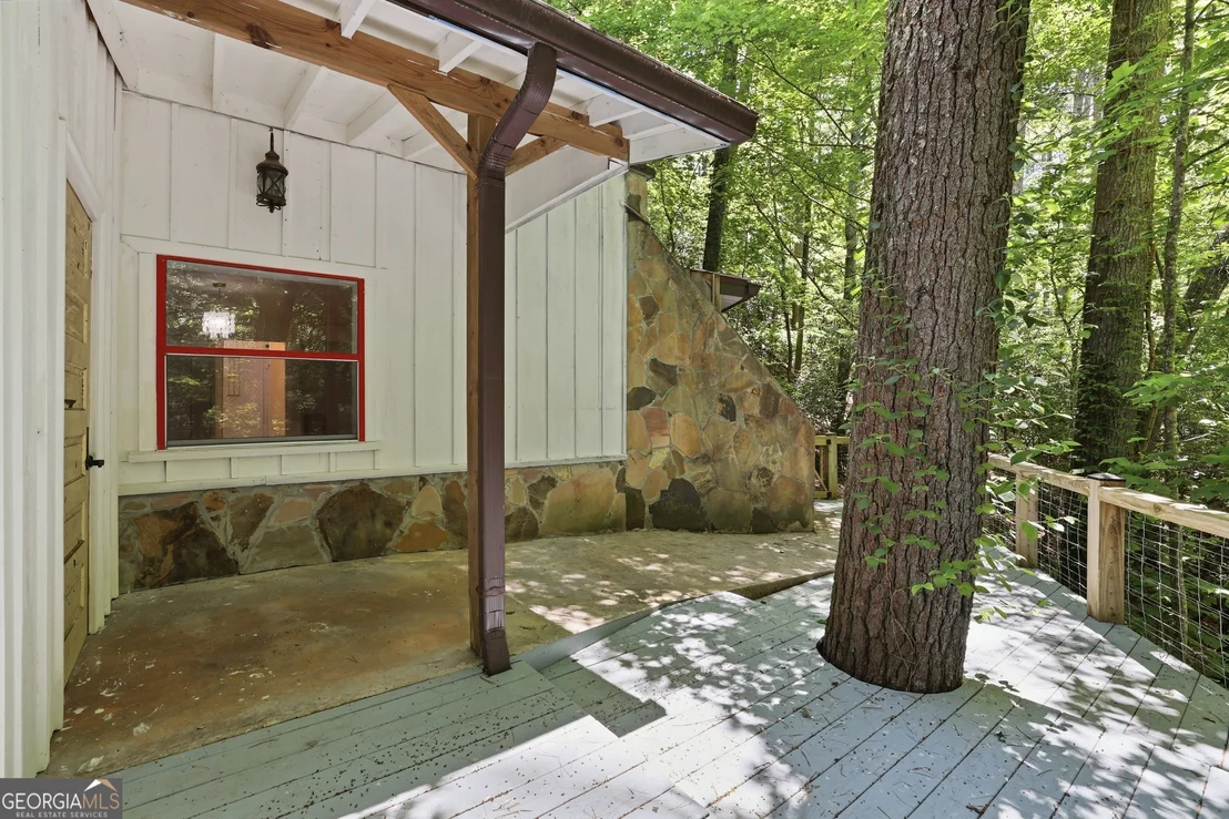 Photo of 700 Sillycook Trail