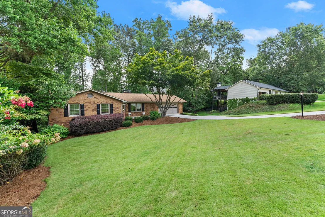 Photo of 290 Cochran Drive