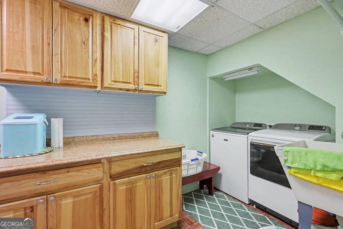 Photo of 854 Saddleback Circle