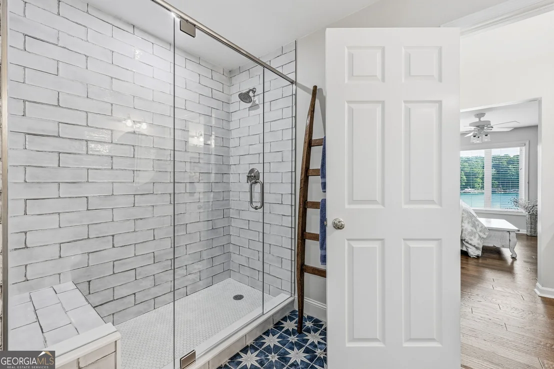 Photo of 3623 N River Road