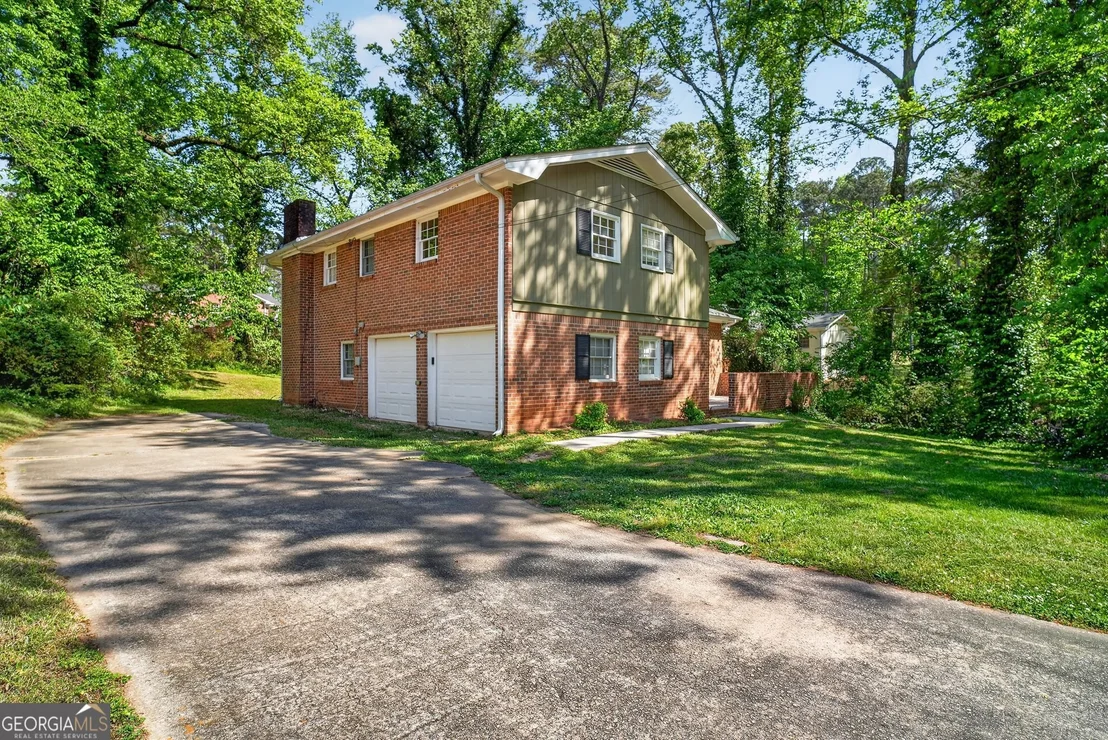 Photo of 2686 Shadowbrook Drive