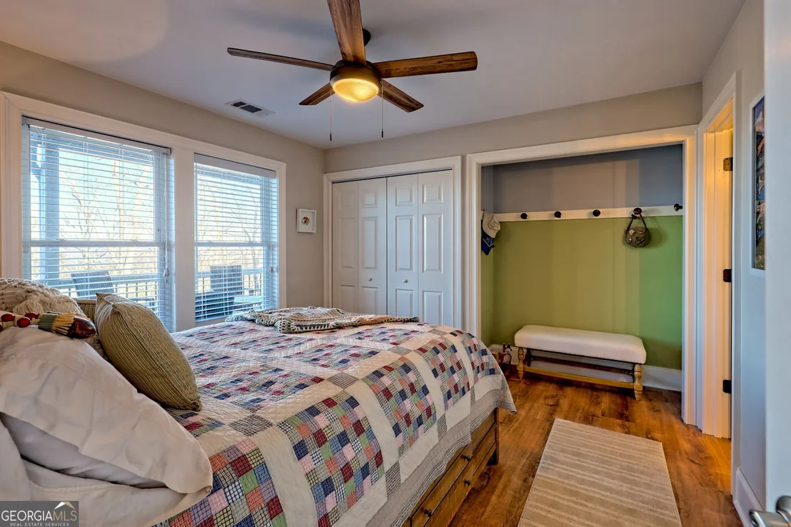 Photo of 916 Arbor Drive