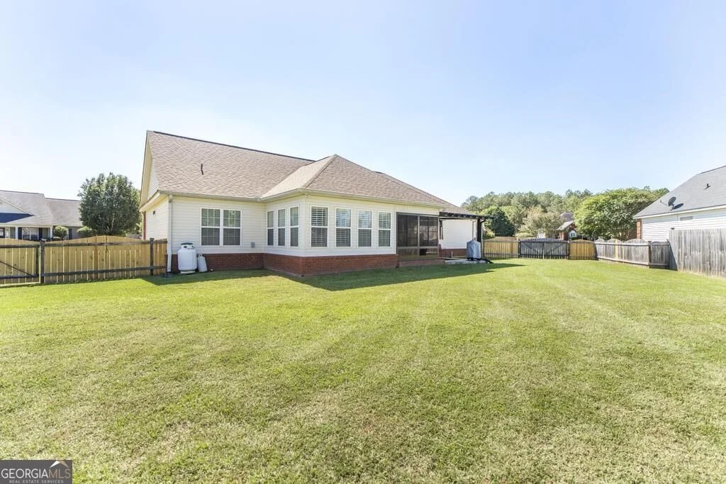 Photo of 256 Ellicott Drive
