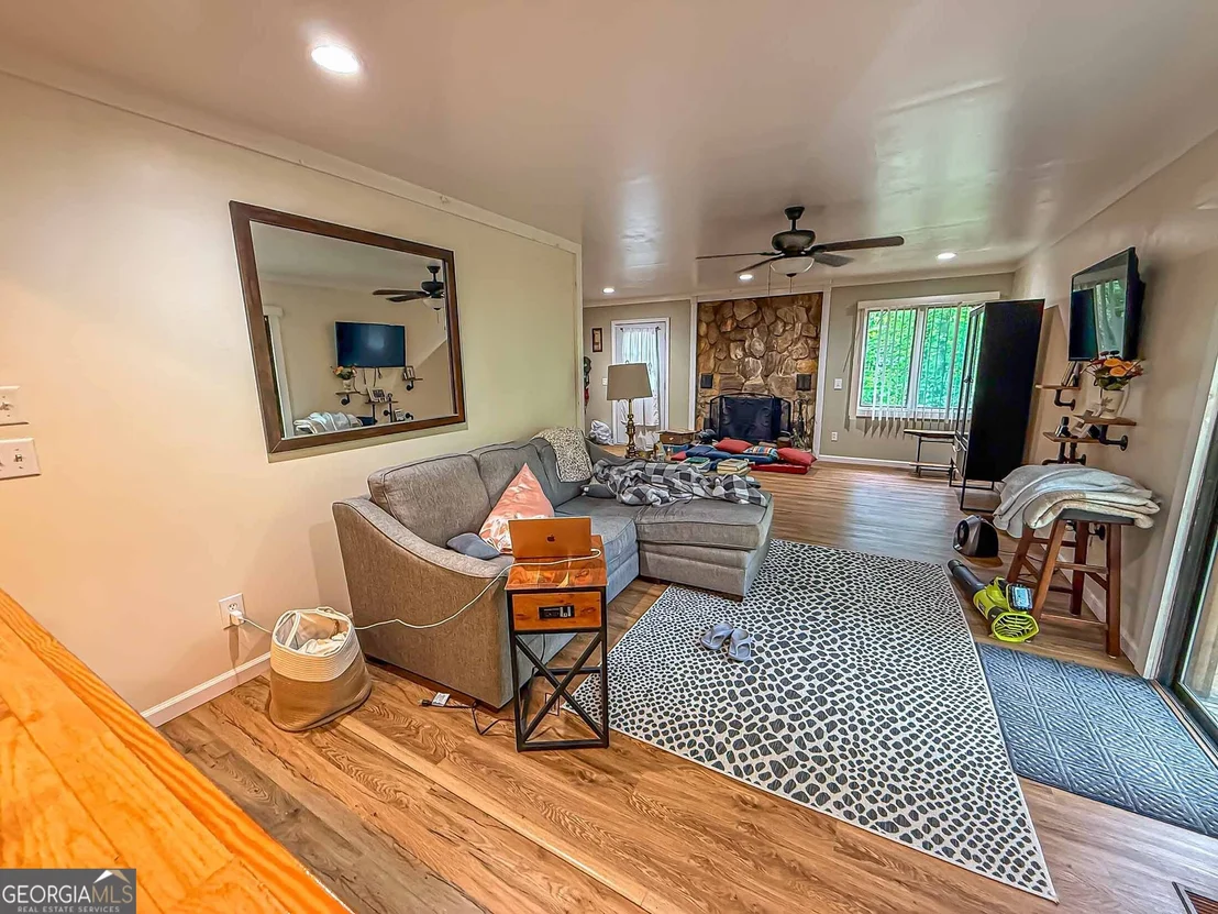 Photo of 407 Hillside Drive