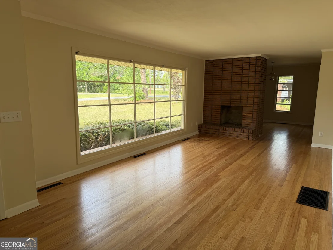 Photo of 105 Westview Drive