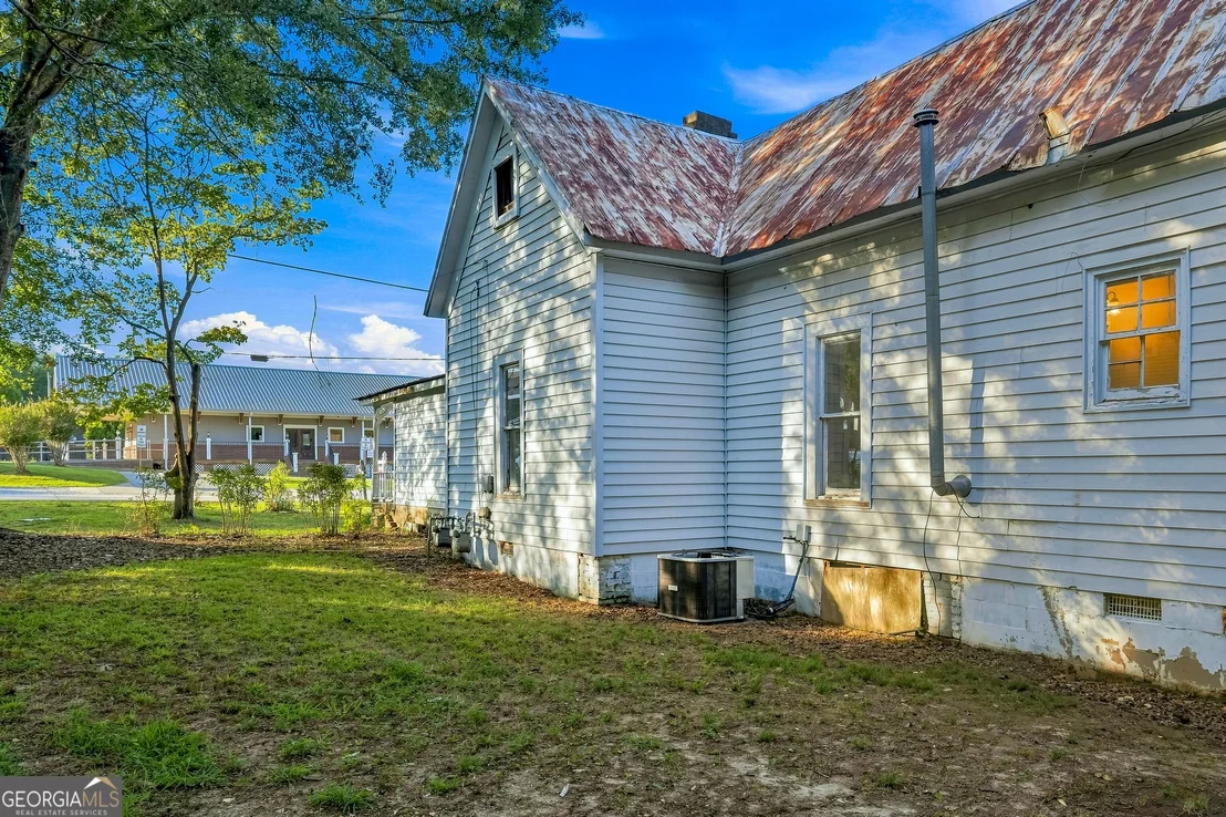 Photo of 5908 Wall Street