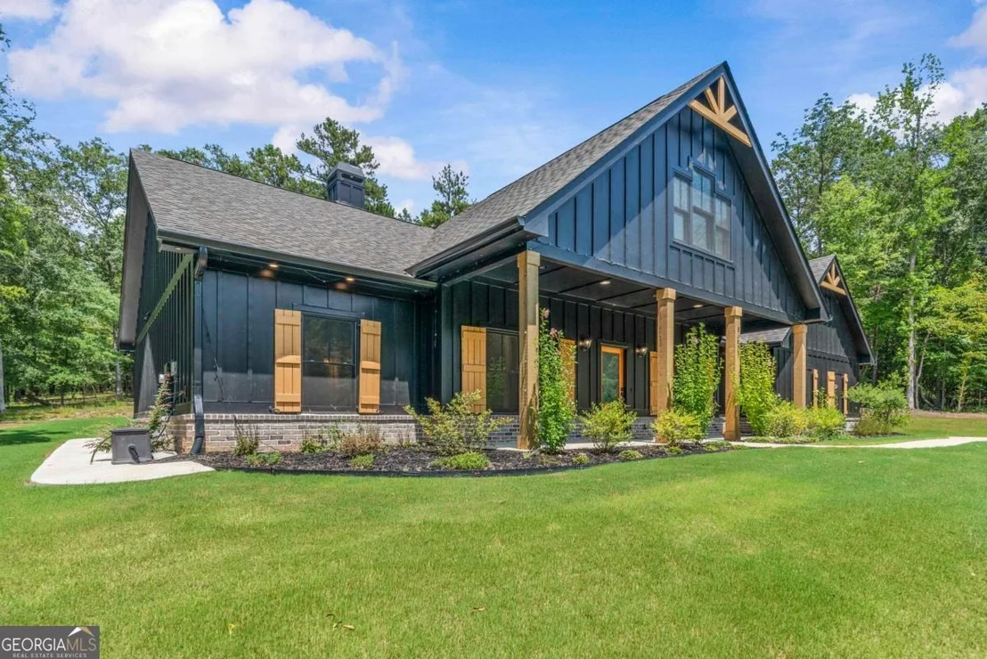 Photo of 1231 Spinnaker Road