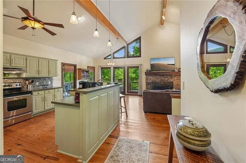 Photo of 1482 Valley View Drive