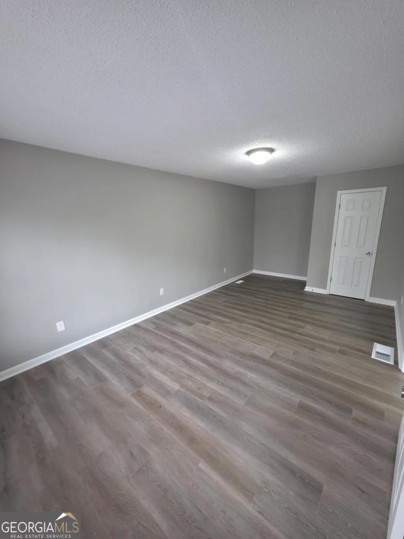 Photo of 274 Chesterton Drive