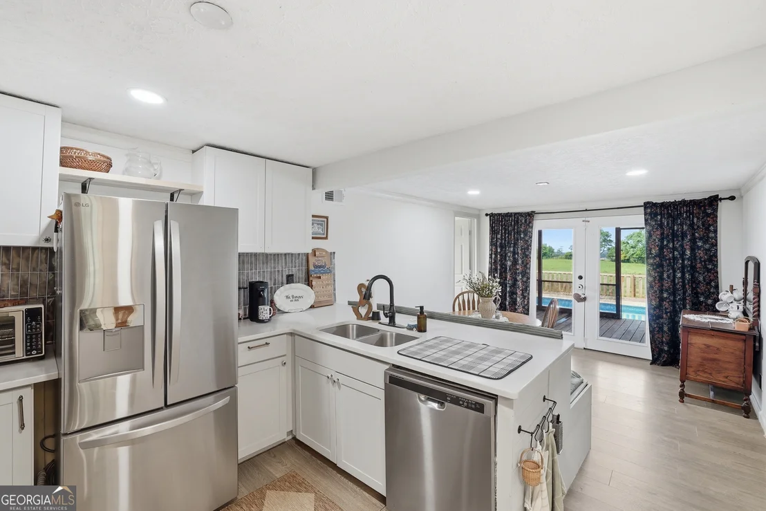 Photo of 5525 Sandy Cross Road