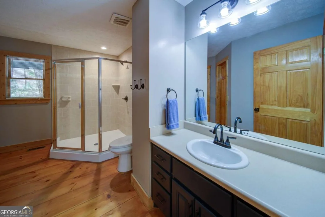 Photo of 265 Echo Lane