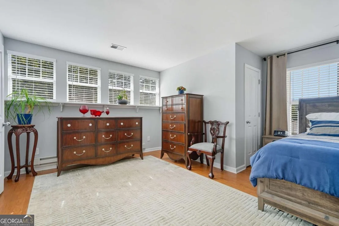 Photo of 263 Lakeside Drive