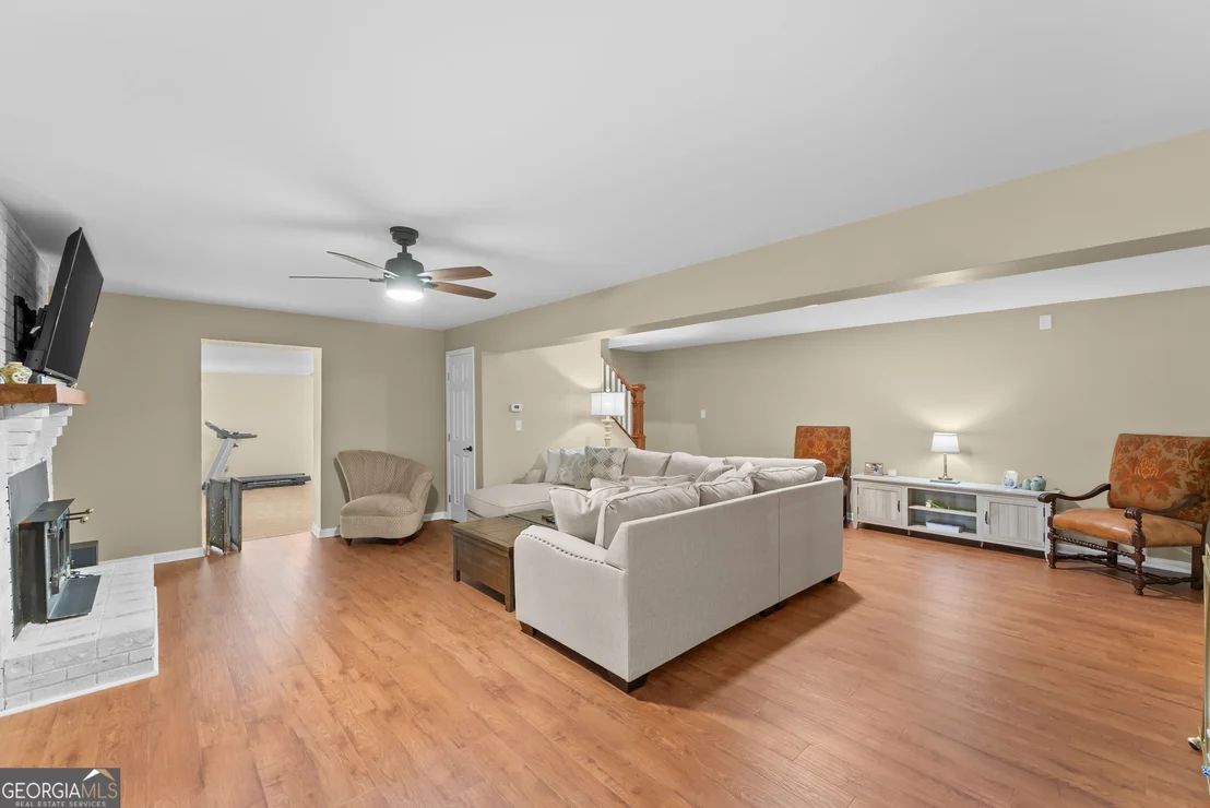 Photo of 290 Cochran Drive